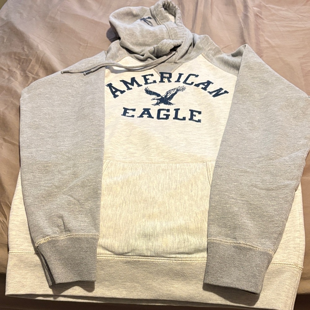 American Eagle Retro Hoodie with Eagle on Hood and Chest Excellent Condition M